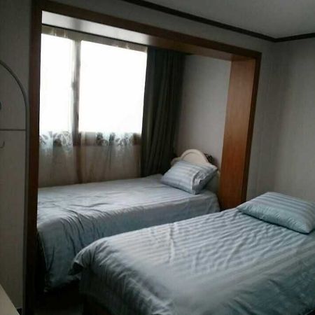 K Star Road Guesthouse - Hostel Seul Exterior foto